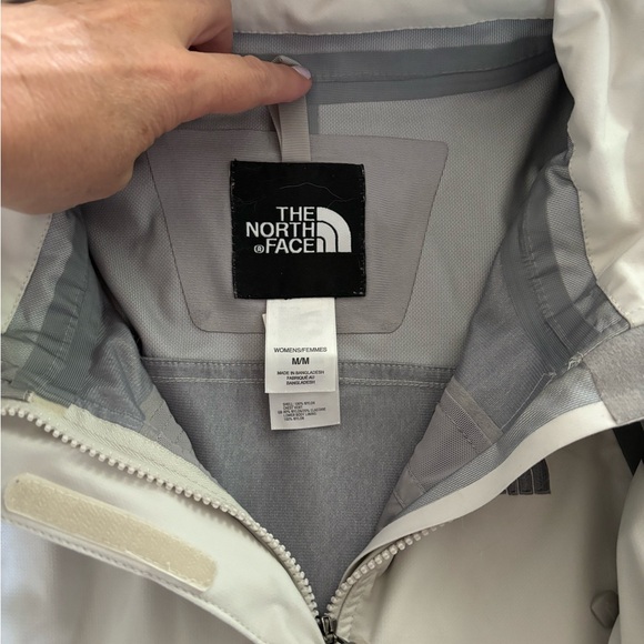 The North Face hyvent alpha jacket - Picture 2 of 4